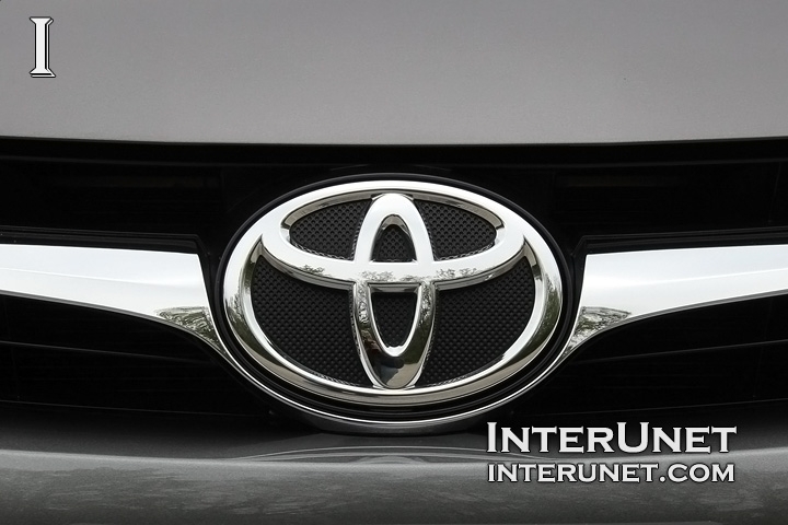 2016 Toyota Camry 2016-Toyota-Camry-logo-front