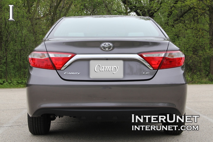 2016 Toyota Camry 2016-Toyota-Camry-rear