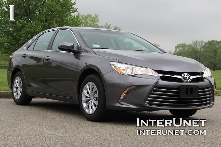 2016 Toyota Camry 2016-Toyota-Camry-front-right-side