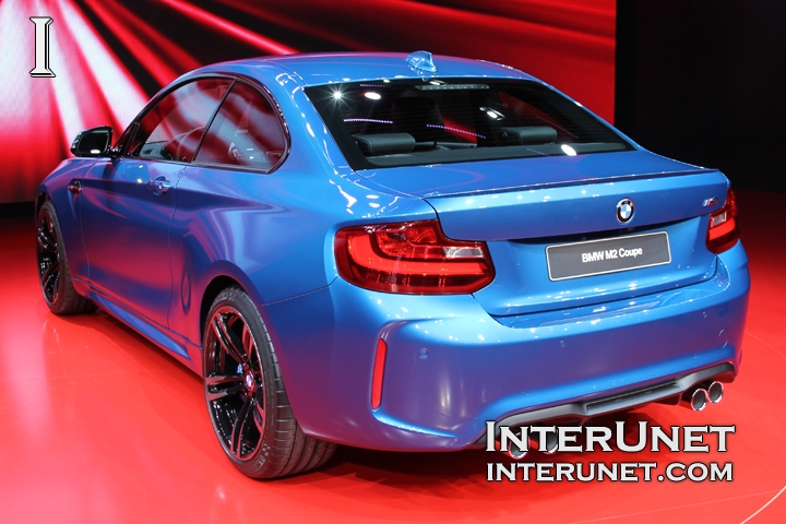 2017-BMW-M2-Coupe 2017-BMW-M2-Coupe-rear-side