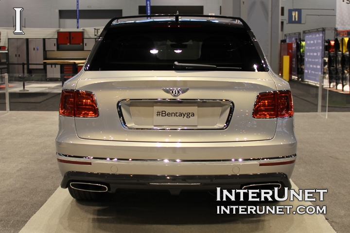 2017 Bentley Bentayga 2017-Bentley-Bentayga-rear