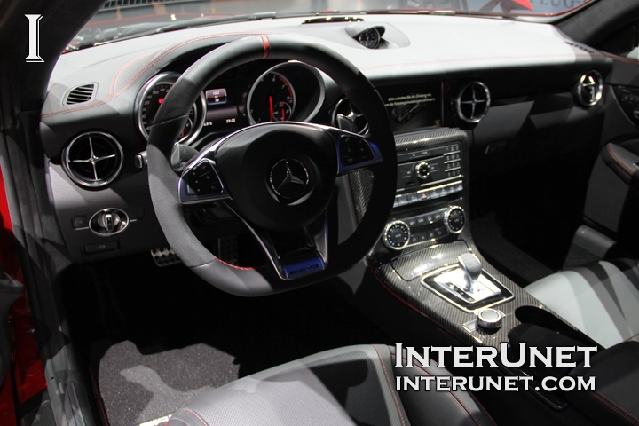 2017 Mercedes-Benz SLC 43 AMG 2017-Mercedes-Benz-SLC-43-AMG-interior