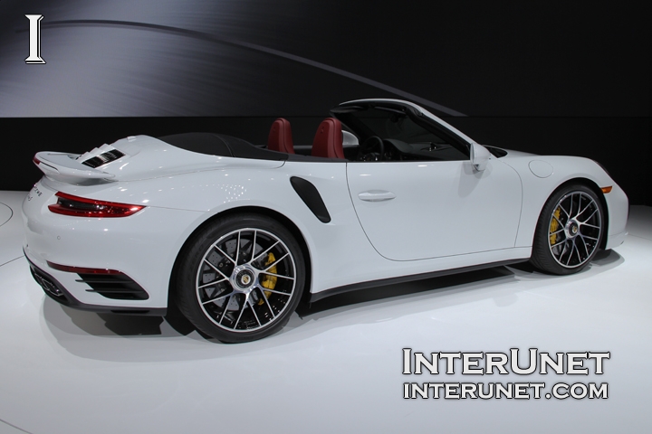 2017 Porsche 911 Turbo S 2017-Porsche-911-Turbo-S-rear-side