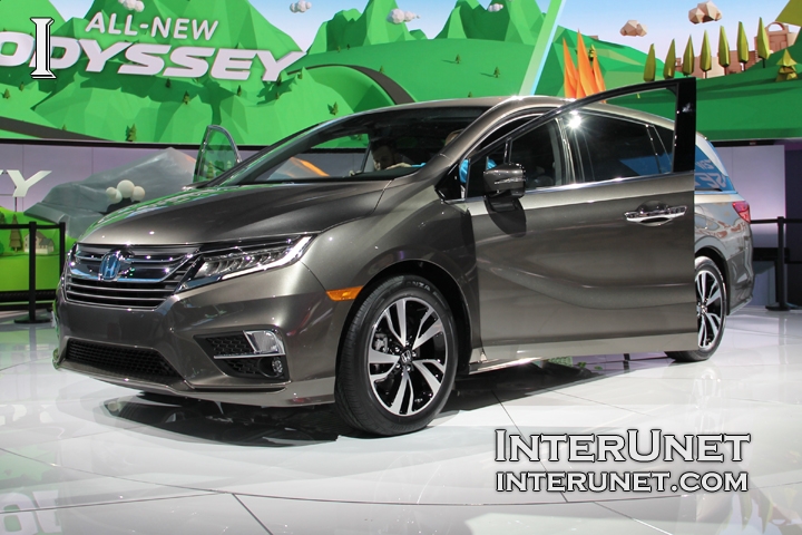 2018 Honda Odyssey 2018-Honda-Odyssey-front-doors-opened