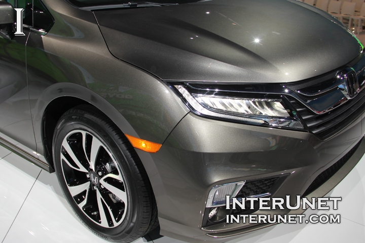 2018 Honda Odyssey 2018-Honda-Odyssey-fender-right