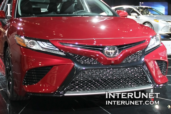 2018-Toyota-Camry-front