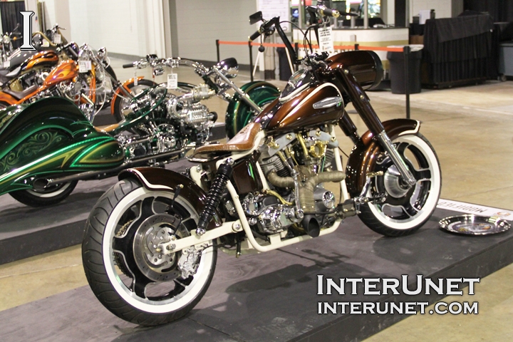 Harley Custom Harley-Davidson-FLH-custom
