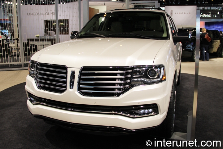 2015-Lincoln Navigator-front