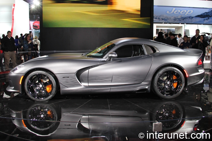 SRT Viper SRT-Viper-side-view