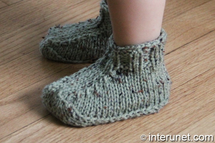 child-booties-knitting-pattern