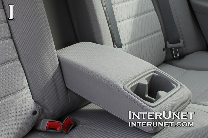 Rear Armrest rear-center-armrest-with-cup-holders