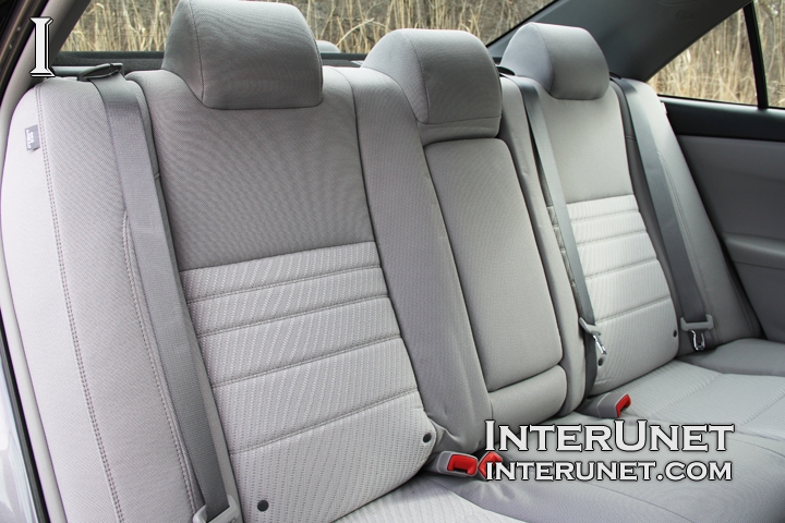Rear Seat rear-seat-with-head-restraints