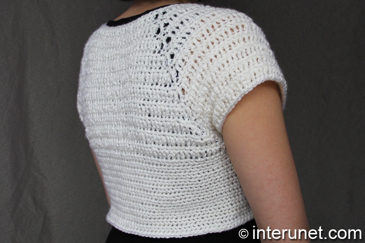 crochet women’s top short-sleeve-women’s-top-crochet-pattern