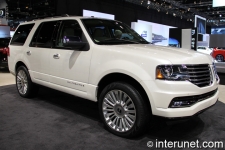 2015-Lincoln-Navigator