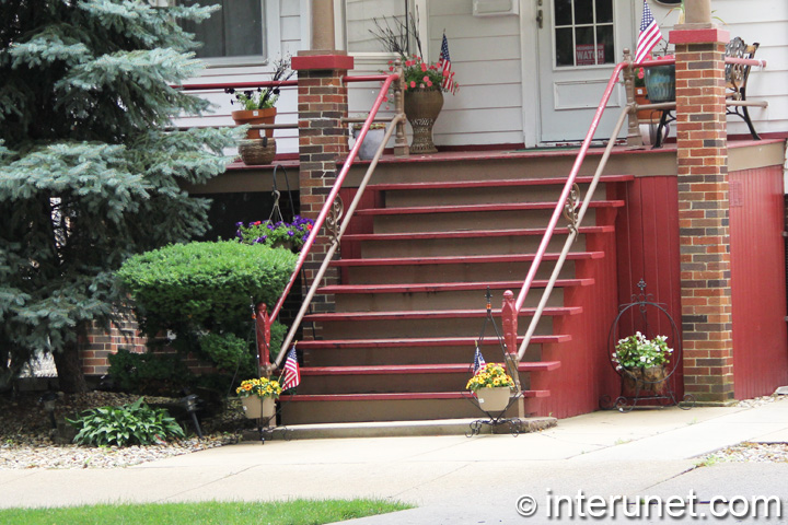 wood-porch-on-brick-posts