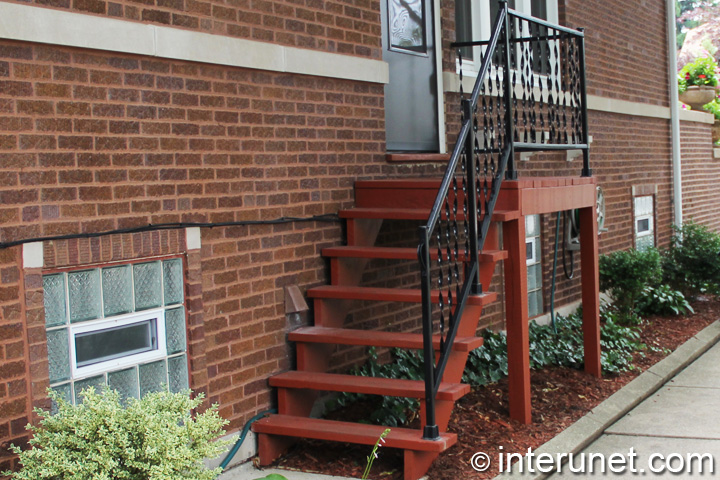 wood-steps-painted-red