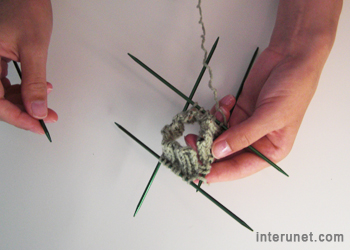 meat-knitting-socks-four-needles